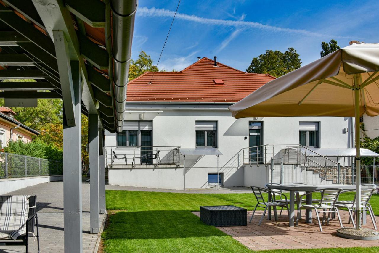 Villa Garden Eger Exterior foto